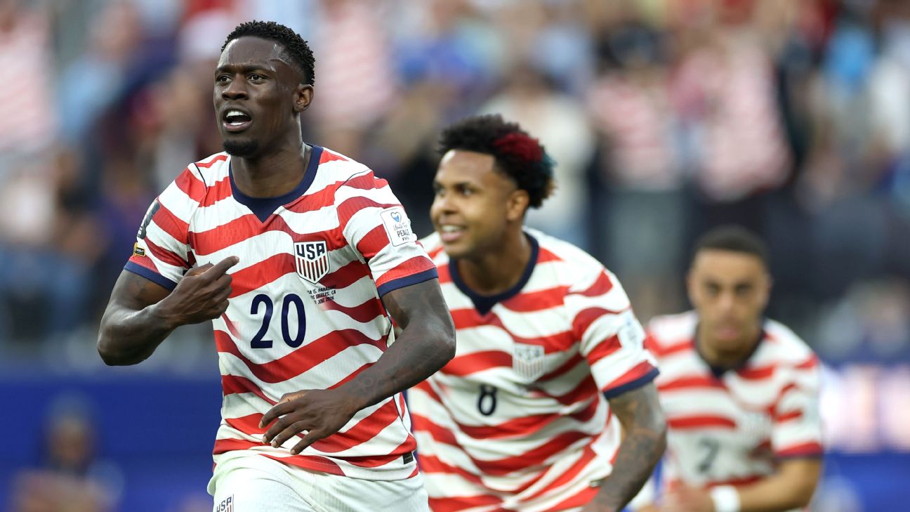巴洛贡梅开二度助美国4比1胜巴拉圭，世界杯夜圆梦